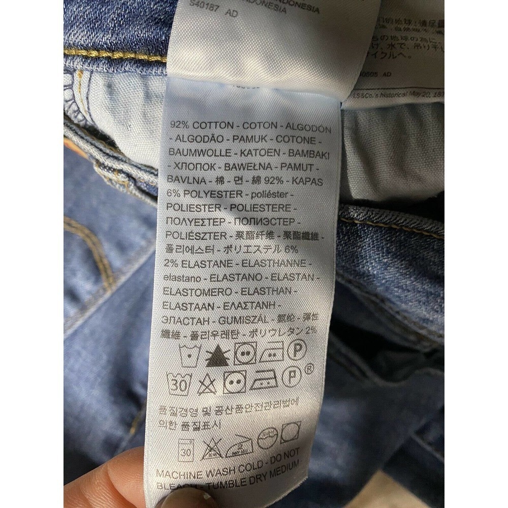 LEVIS 711 Women Midrise Skinny Jeans Sz 27 Light Wash Distressed Raw Hem Ankle - Picture 5 of 7